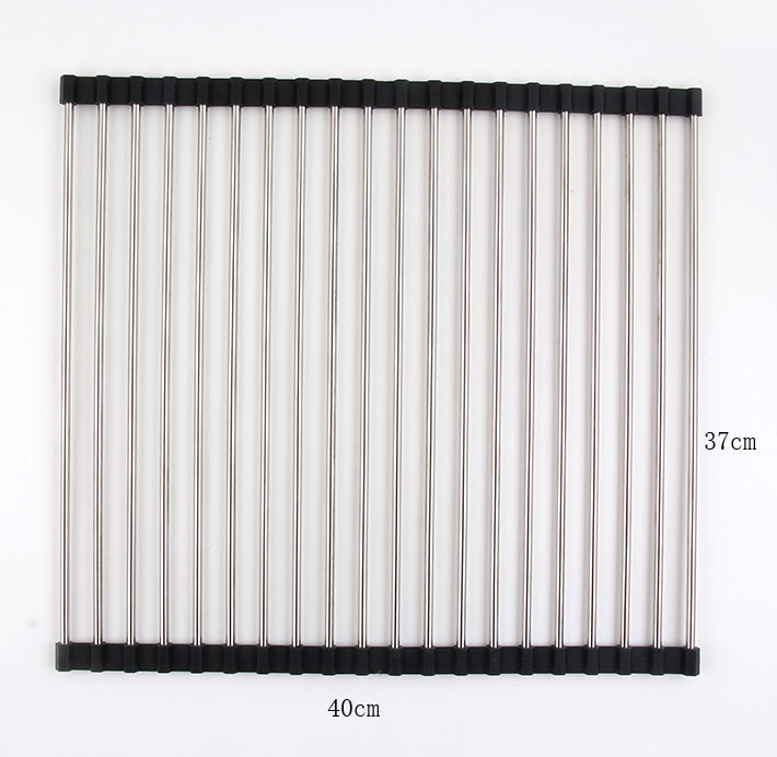 Roll-up black and clear mat with dimensions 40cm x 37cm on a white background
