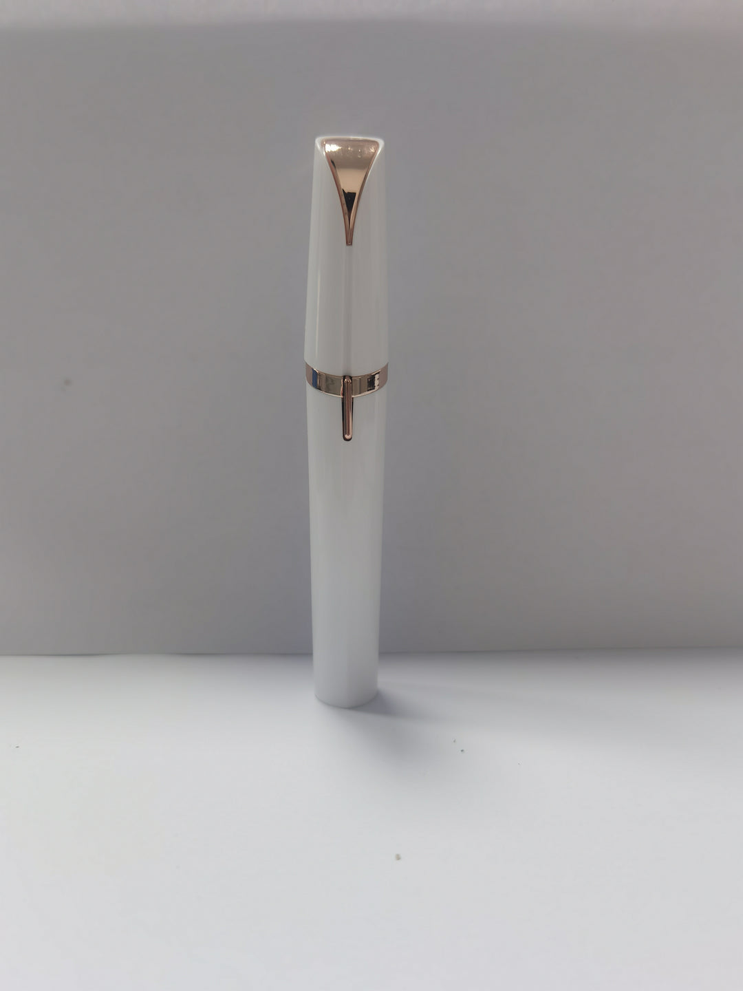 Flawless Brows™ Painless LED Eyebrow Trimmer Pen
