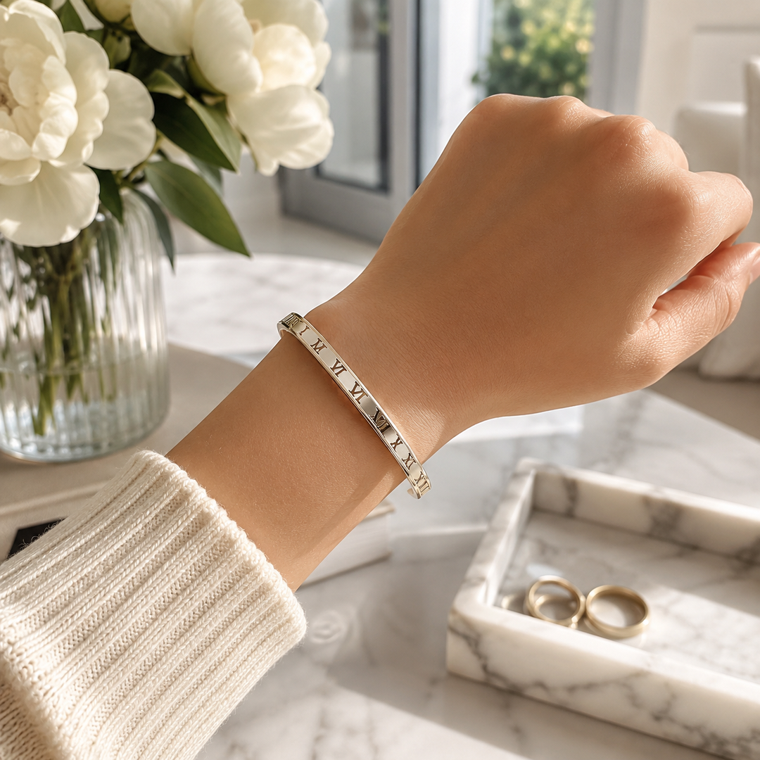 5/1 Roman Numeral Stainless Steel Cuff Braceles for Women