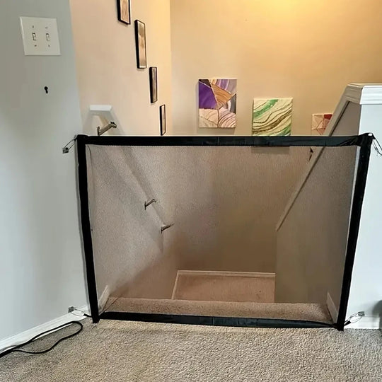 Mesh Pet Safety Gate for Doorways &amp; Stairs with 6 Hooks