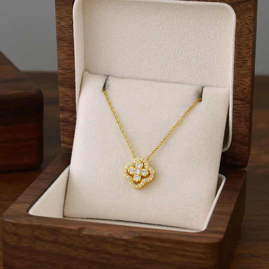 Lucky Clover Flower Pendant Necklace for Women