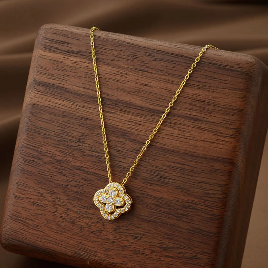 Lucky Clover Flower Pendant Necklace for Women