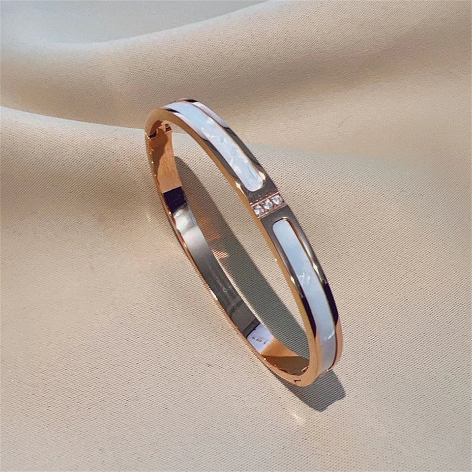 5/1 Roman Numeral Stainless Steel Cuff Braceles for Women